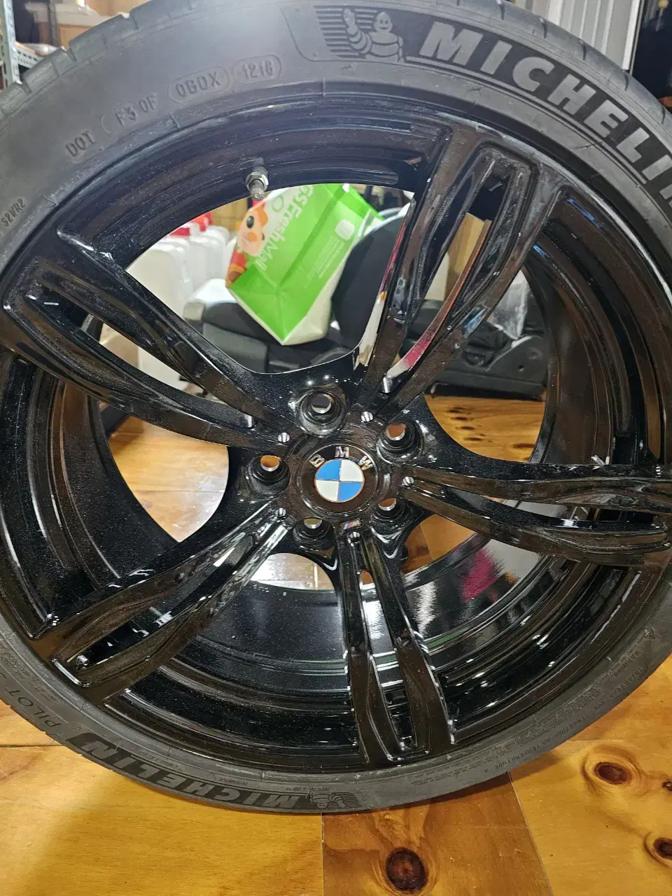 BMW F10 M5 정품 20인치 휠타이어 미쉐린PS4s 장착 한대분판매